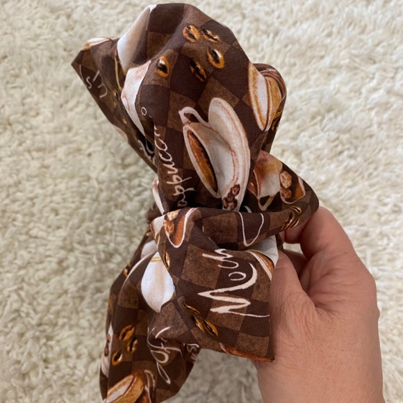 Hair Scrunchie Coffee Print. Multicolor . XL. Vacation, Casual, Travel, Fun - Picture 4 of 6